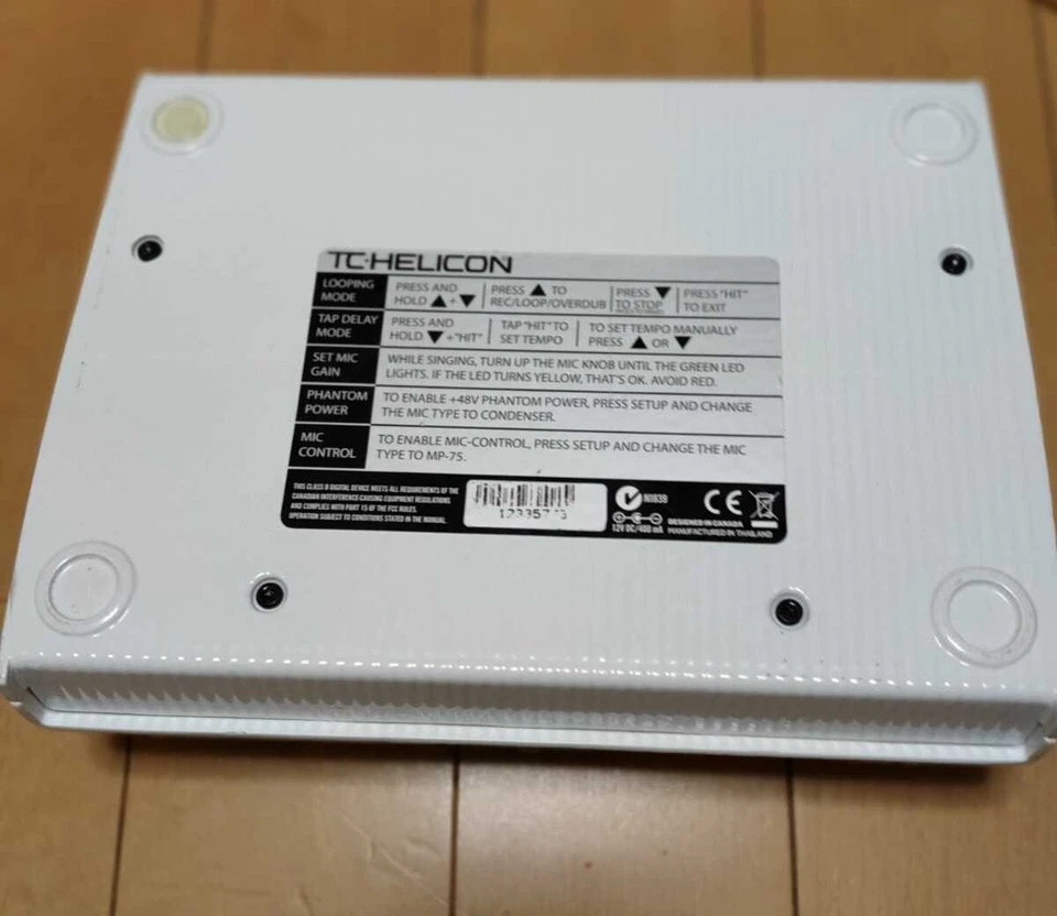 TC-Helicon VoiceLive Play GTX Vocal & Guitar Effects Processor Pedal Effector - Image 3 of 3