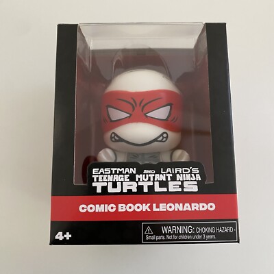 Eastman & Laird s Teenage Mutant Ninja Turtles LEONARDO Comic Vinyl Figure