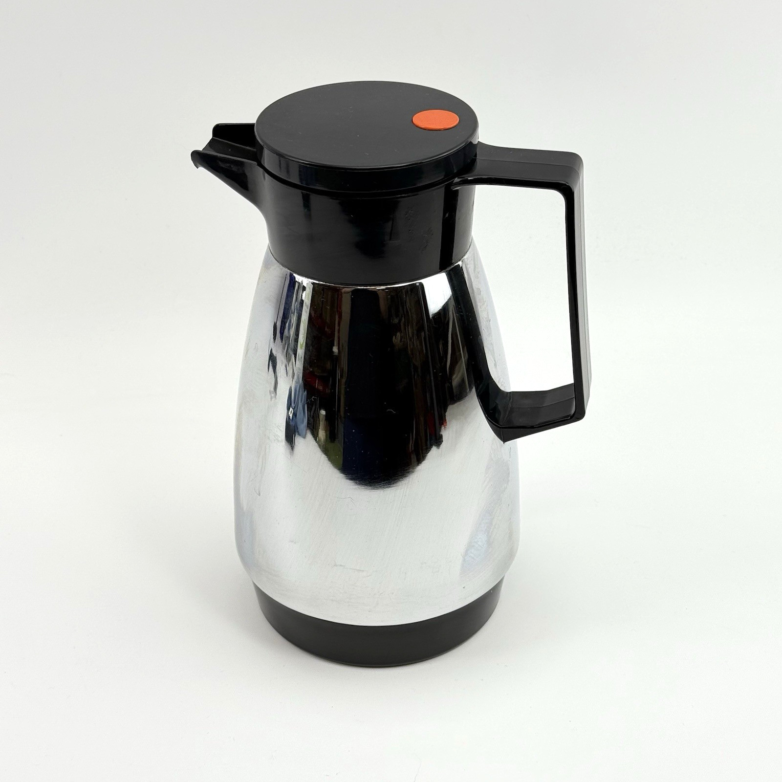 Rotpunkt Thermoskanne Chrom 1L | Busse Design | Isolierkanne Retro Vintage