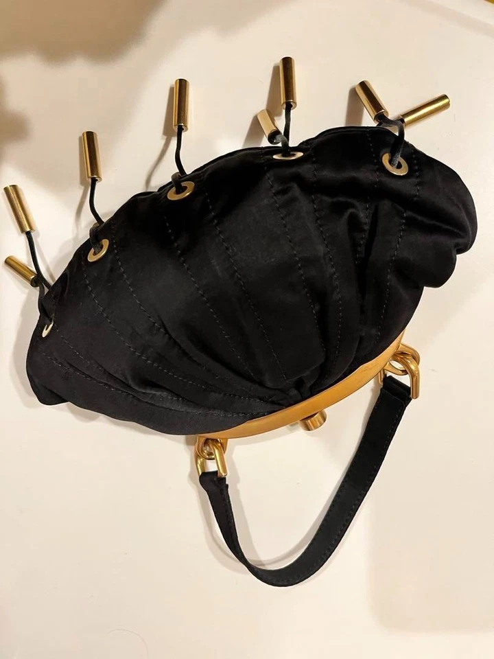 Donna Karan Colección Bolso de Noche Cartera Bolso de Mano Seda Satinado Negro x Dorado USADO Como Nuevo Foto 4 de 4