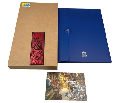 Good Omens: The Official (and Ineffable) Graphic Novel & Loot Pack - New