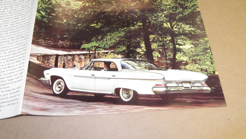 1961 DODGE DART PHOENIX ORIGINAL DEALER FOLDOUT ADVERTISEMENT AD 61 ART - Image 2 of 4