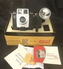 BROWNIE TWIN 20 OUTFIT Eastman Kodak Camera in Box  UNTESTED