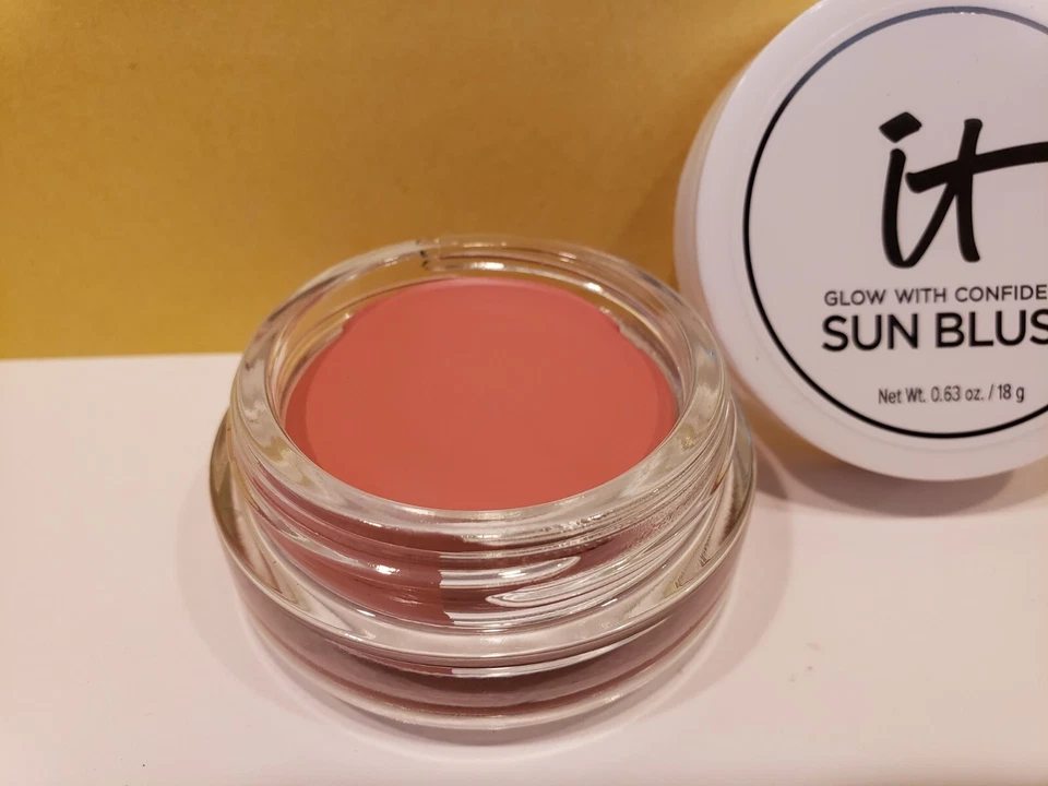 It Cosmetics ~ Glow with Confidence Sun Blush/Bronzer ~ Sunlit #10 ~ NWOB - Image 2 of 2