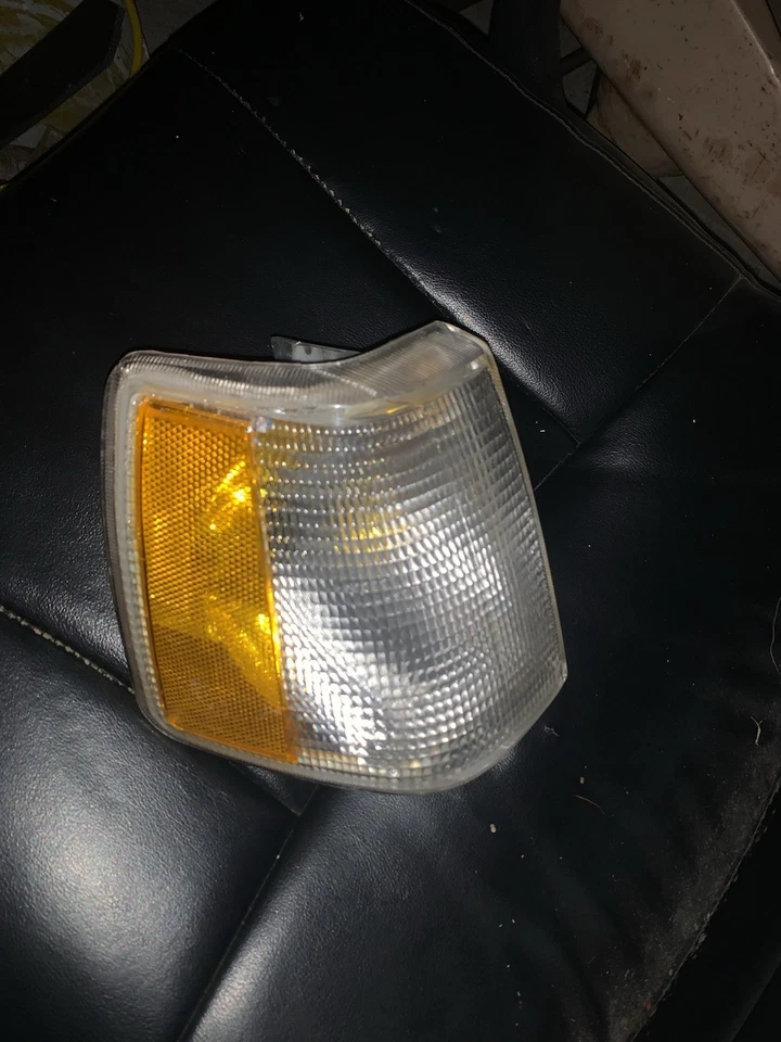 Conjunto de luces de esquina de señal de giro lateral para pasajero Volvo 760 Turbo de fábrica 87-90 Foto 2 de 4