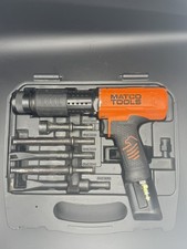 MATCO TOOLS LONG BARREL PNUEMATIC AIR HAMMER KIT W/ CHISELS & CASE M (J03030950)