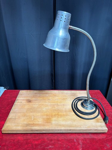 26" Carving Station With Carlisle Heat Lamp NHL8185B 115V Maple Wood #3769