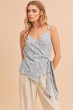 Shorts Trendsi Aemi Co Ditsy Floral Cami Top Light Blue Small