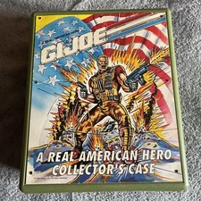 RARE VINTAGE 1992 G.I. Joe GREEN Collector's Case + Many accessories & Figures