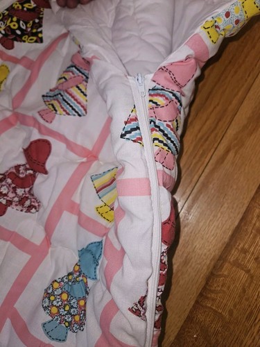 Vintage 1980's Sun Bonnet Sue Quilt/ Small Sleeping Bag/Baby Bunting - Picture 6 of 7