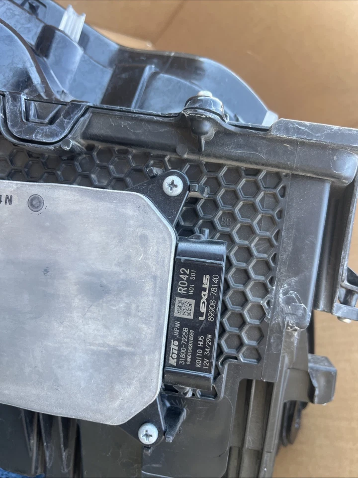 2020-2024 Lexus rc 350 OEM LED Driver Side Headlight,(module Included)! - Image 4 of 4