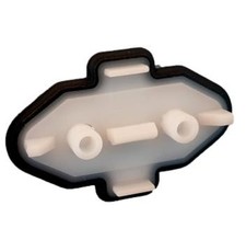 MERCEDES W203 W245 Spinka listwy blotnika OE MERCEDES W203 W245 Spinka listwy blotnika OE