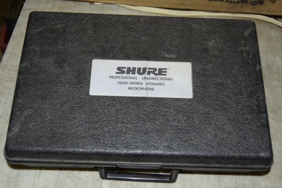 Shure SM10A Headset Dynamic Microphone - Cardioid, XLR, 1.5m Cable in Case - Image 4 of 4
