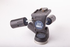 3-Way Pan/Tilt Head with Quick Release - Manfrotto 3030 Bogen Tripod Head