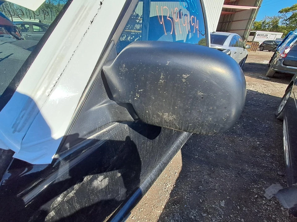Espejo retrovisor de puerta izquierdo usado se adapta a: Chevrolet S10/s15/Sonoma 2002 textura granulada manual Foto 2 de 4