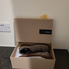 clarks man sneakers Size 8