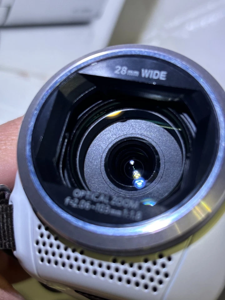 🚀🎁《TOP MINT in BOX》Panasonic HC-V360M White Video Camera From JAPAN✈✈✈✈✈✈✈✈✈✈✈ - Image 2 of 4