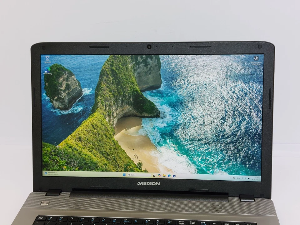 Medion Akoya E7424 17,3 Zoll FHD Core i3 7th Gen 12GB RAM 128+1TB Speicher Win11 - Bild 4 von 4