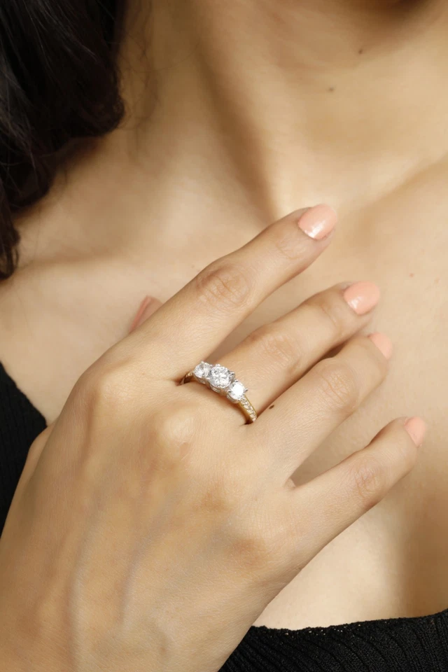 Jewellery Palace 2Ct EF VS1 Lab Grown Diamond 3 Stone Ring White Yellow Rose - Image 3 of 4