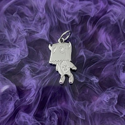 THRYFTY GRADUATION BAG BOY PENDANT