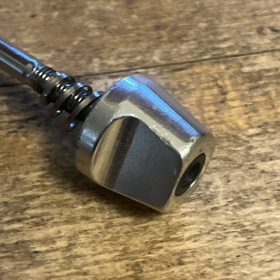 Front Quick Release Skewer Silver Alloy 100 mm Spaced Fork 90s 00s Road MTB - Image 2 of 4