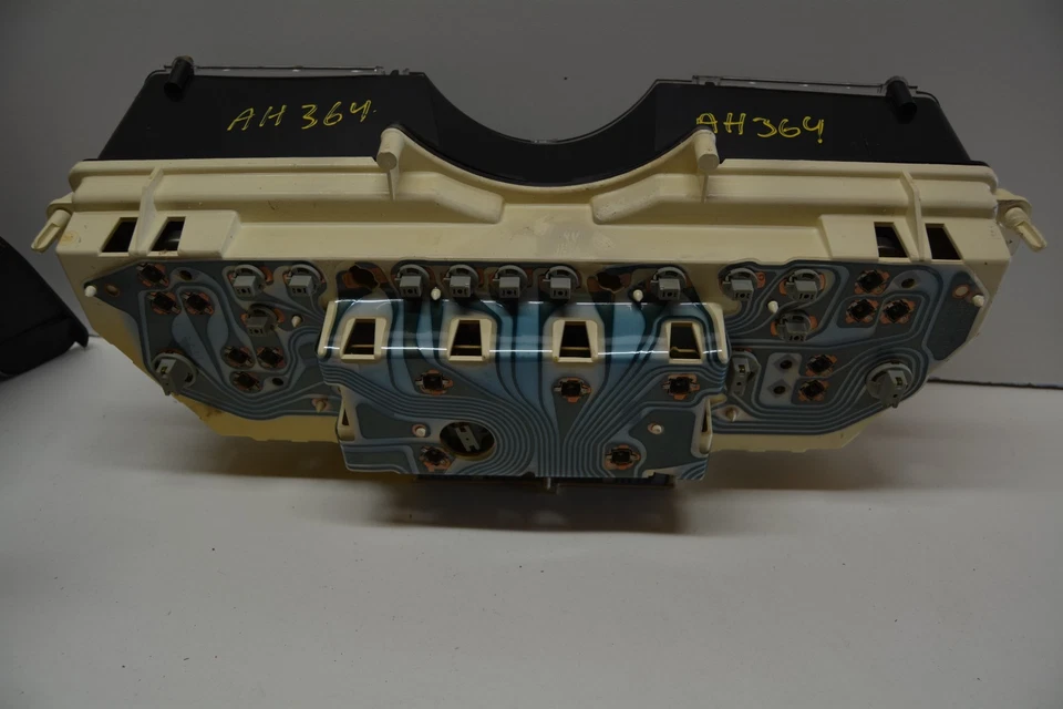 1994 - 1995 CHEVROLET BERETTA SPEEDOMETER CLUSTER MILES 208497 OEM, 257-01738 - Image 4 of 4