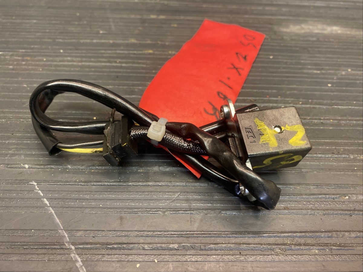 2004 Kawasaki Ninja ZX10R ignition pulsing coil pickup coil OEM