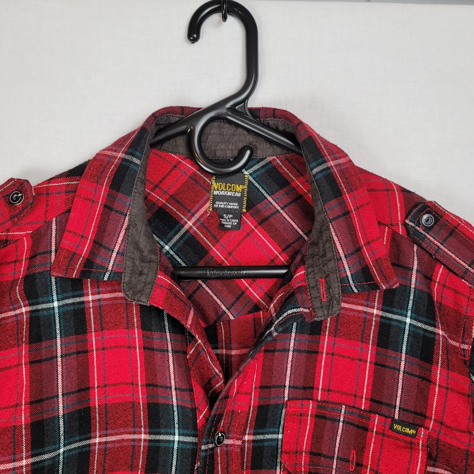 Volcom Workwear Flannel Shirt Red Black Plaid Long Sleeve Buttond Shoulder Strap - Image 3 of 4