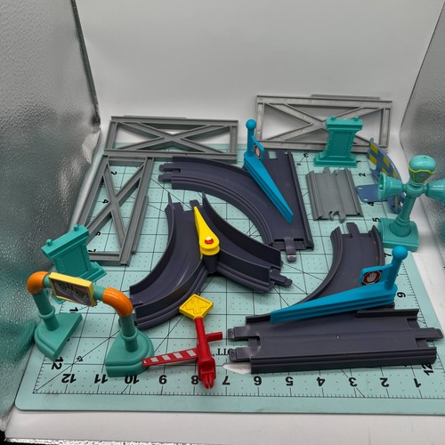 Learning Curve Ludorum Chuggington Lot of tracks See Pictures for what you get - Picture 7 of 10