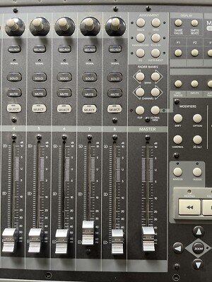 MACKIE CONTROL UNIVERSAL Midi DAW 8-Kanal Controller