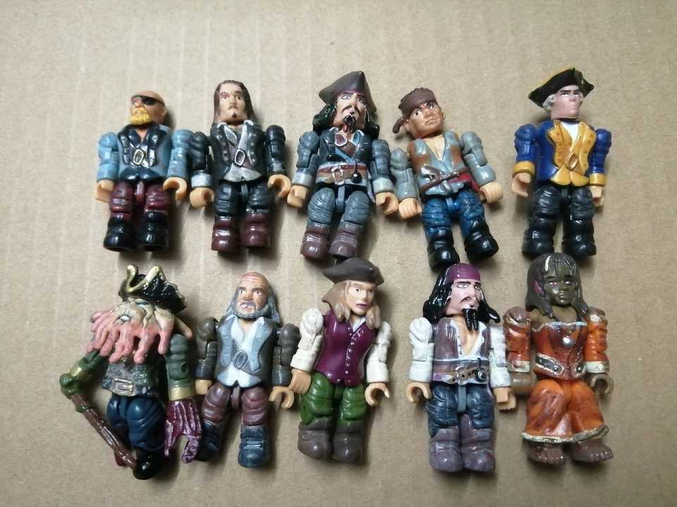 Mega Bloks Pirates of the Caribbean Cutler Captain Octopus Figure Set  Toy - Image 4 of 4