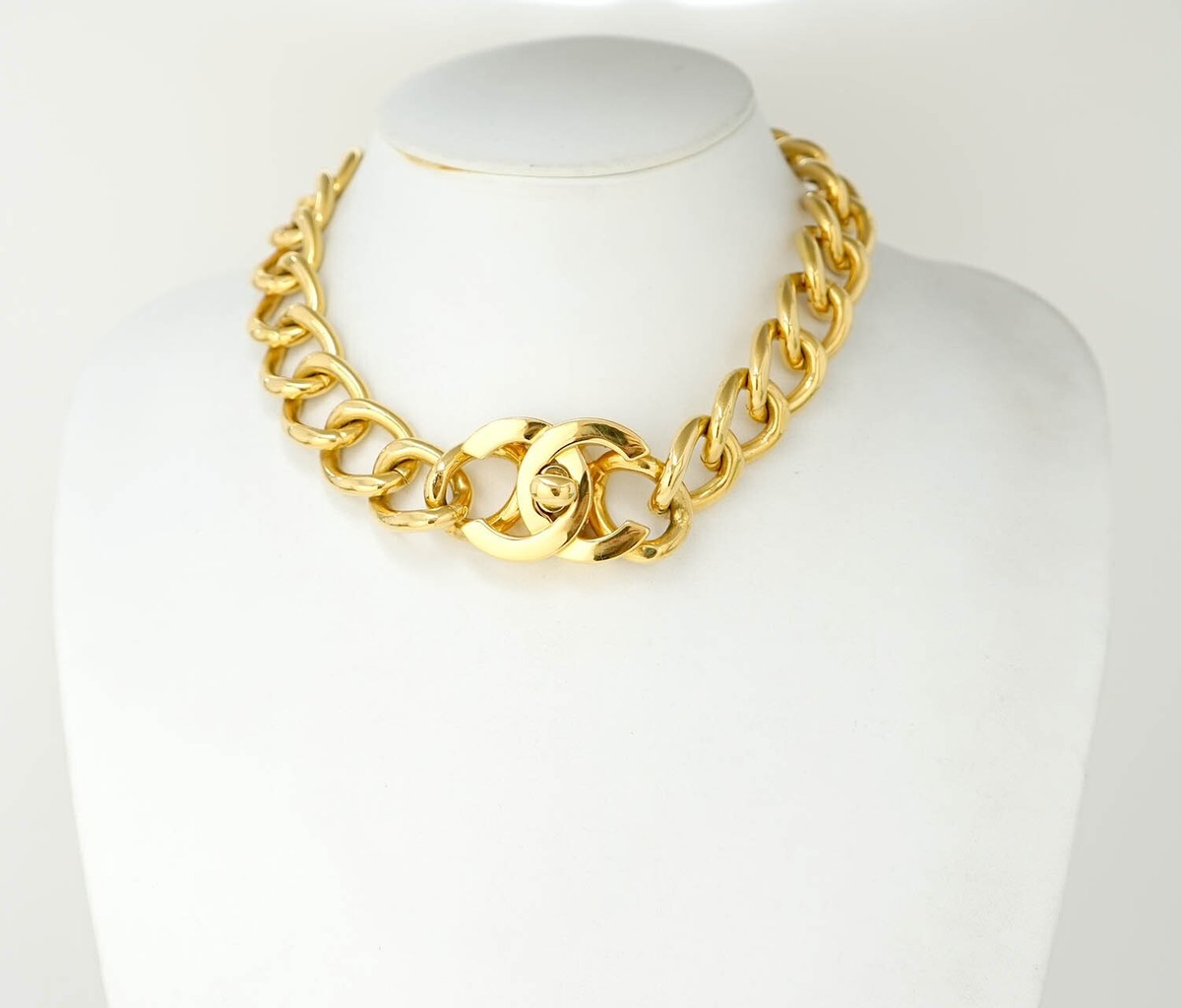 【Chanel】シャネル★cc logo★ccロゴネックレス★necklace CHANEL CC Logos Turnlock Thick Chain Necklace 16
