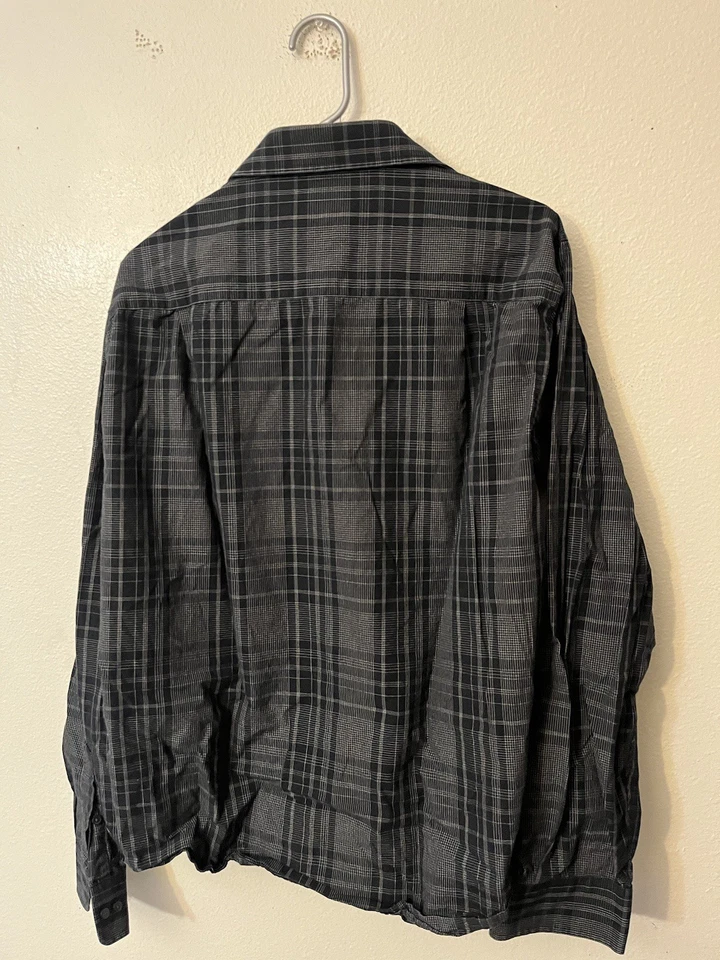 Calvin Klein Shirt Slim Fit Large Black Plaid Button. Shirt Men’s - Image 2 of 4