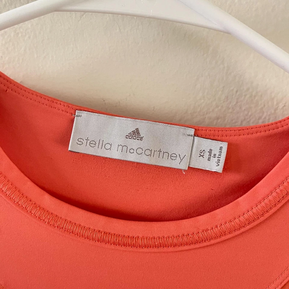 Camiseta Adidas Stella McCartney Feminina XS Coral Manga Curta Respirável Elástica - Imagem 4 de 4