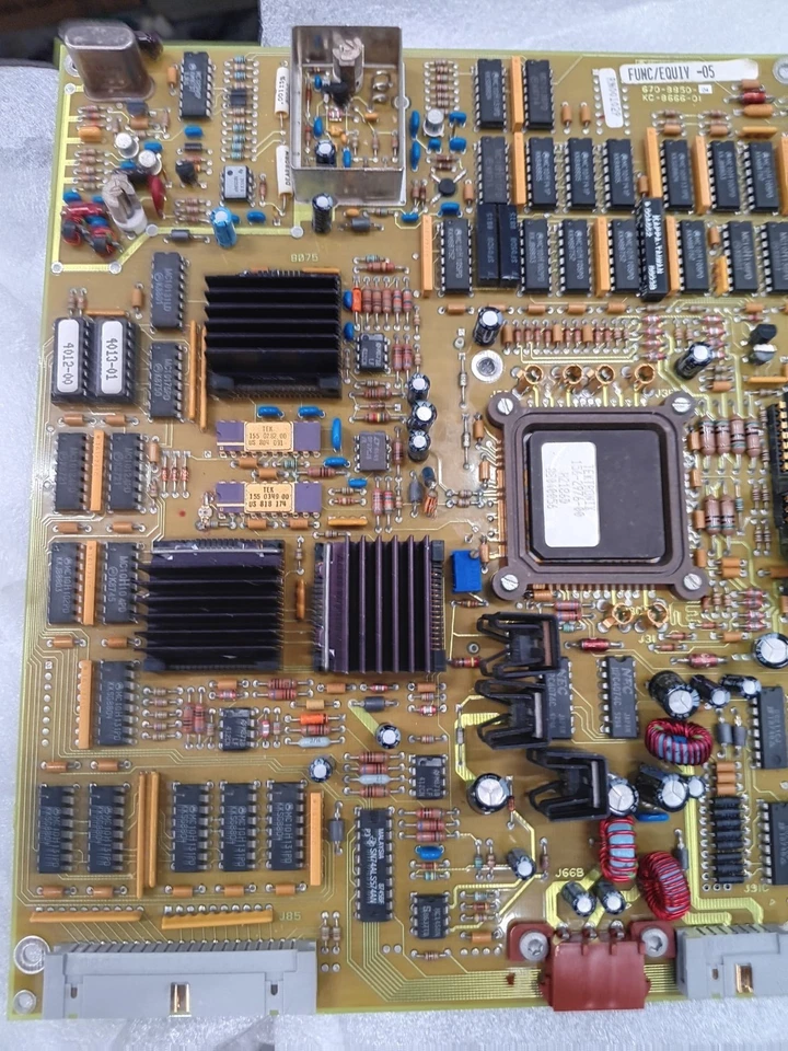 Placa de control industrial Tektronix FUNC/EQUIV-05 PCB 670-8850 KC-8656-01 Foto 3 de 3