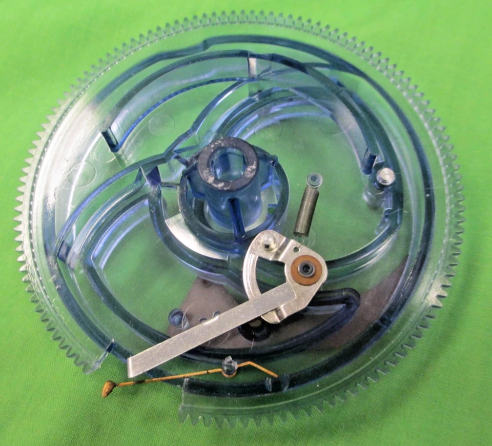 NEW CAM GEAR FOR DUAL 1008 TURNTABLE PT # 12 E U 27 / 207-201 NEW IN FACTORY BOX - Image 2 of 3