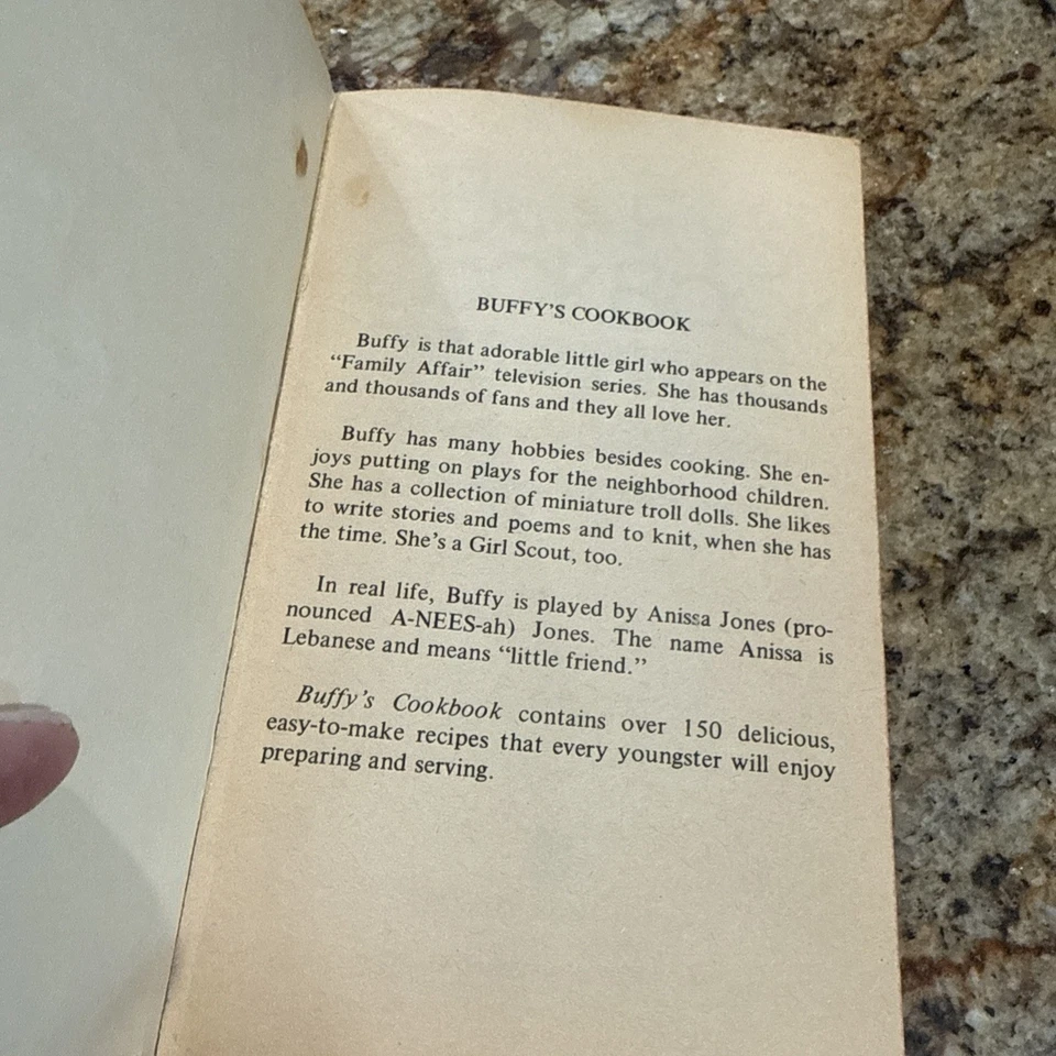 Buffy's Cookbook 1971 Jody Cameron Buffy Davis Family Affair TV Tie-In - Image 3 of 4