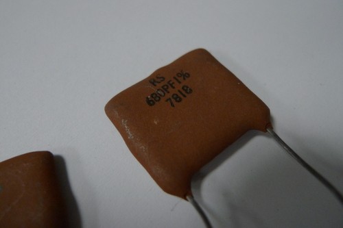 Capacitor Silver Mica Radio Spares 1% 470pF 680pF 820pF 1000pF 1500pF 2200pF + - Picture 9 of 132