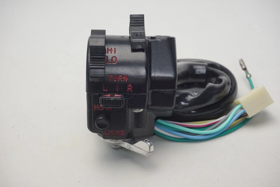 SUZUKI GP100 GP125 TR125 GT125 GT185 CONJUNTO INTERRUPTOR MANGO LH NOS Foto 2 de 4