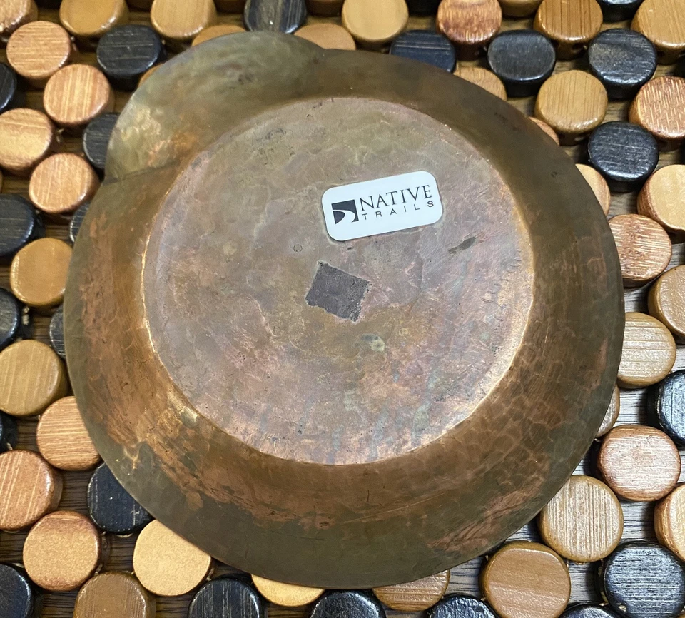 Reposacuchara redonda rústica Native Trails martillada Cooper cocina granja Foto 4 de 4