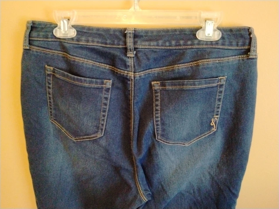 Style&Co. Mujer 12L - 32x32 Vaqueros Vaqueros Curvilíneos Ajustados Cremallera Lavado Oscuro 5 Bolsillos Foto 4 de 4