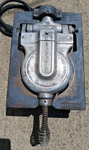 Rugged I Waffle Maker,FS Carbon Vintage Cast Iron,As/Is 4 Parts or Restoration