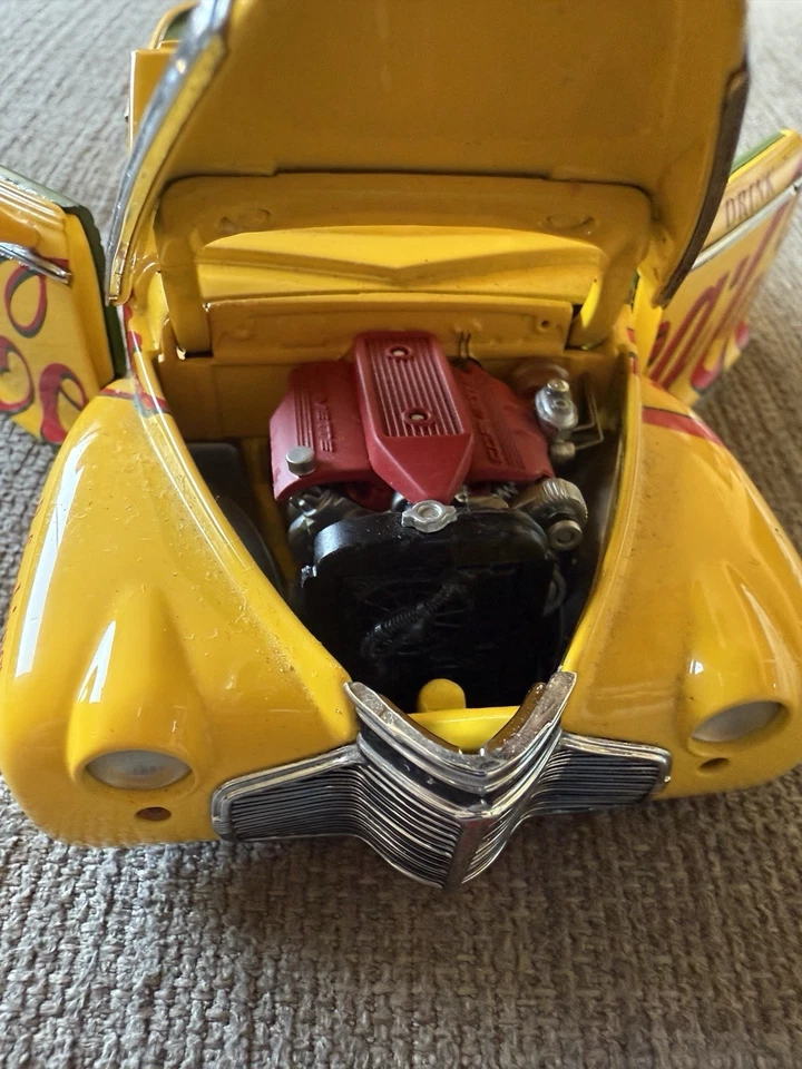 1941 Coca-Cola Chevy Custom Rod 1:18 Diecast Car American Muscle Ertl - Image 3 of 4