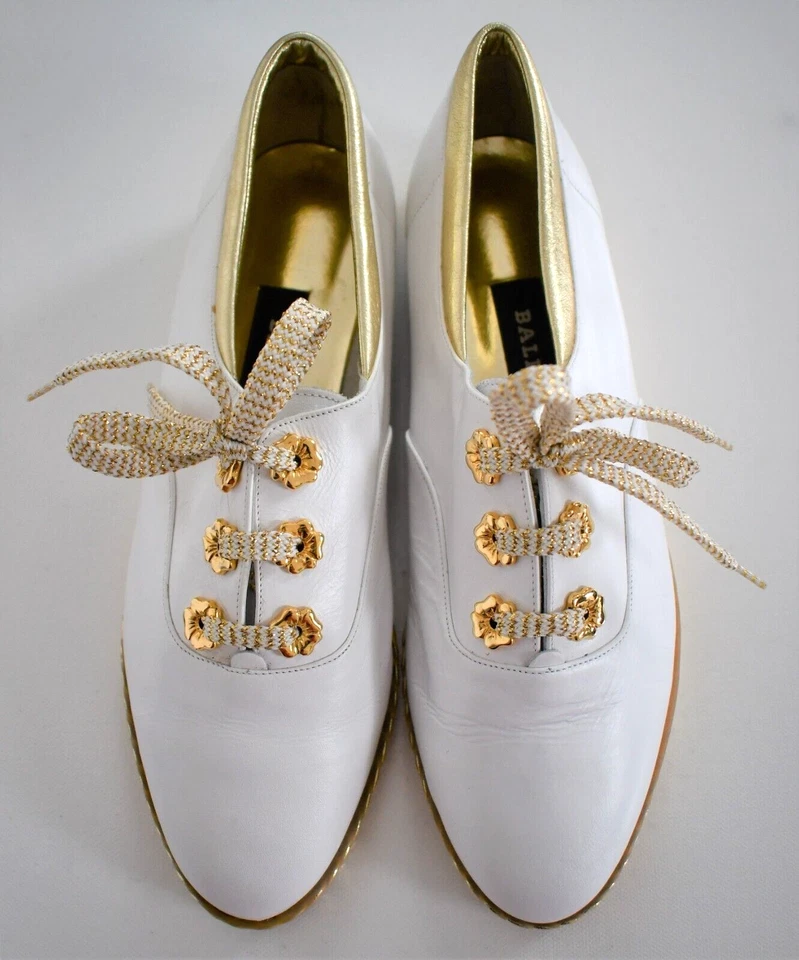 De colección Nuevo Antiguo Stock Bally Jallut Cuero Blanco Borde Dorado Zapatillas Planas 8.5/9M Foto 2 de 4