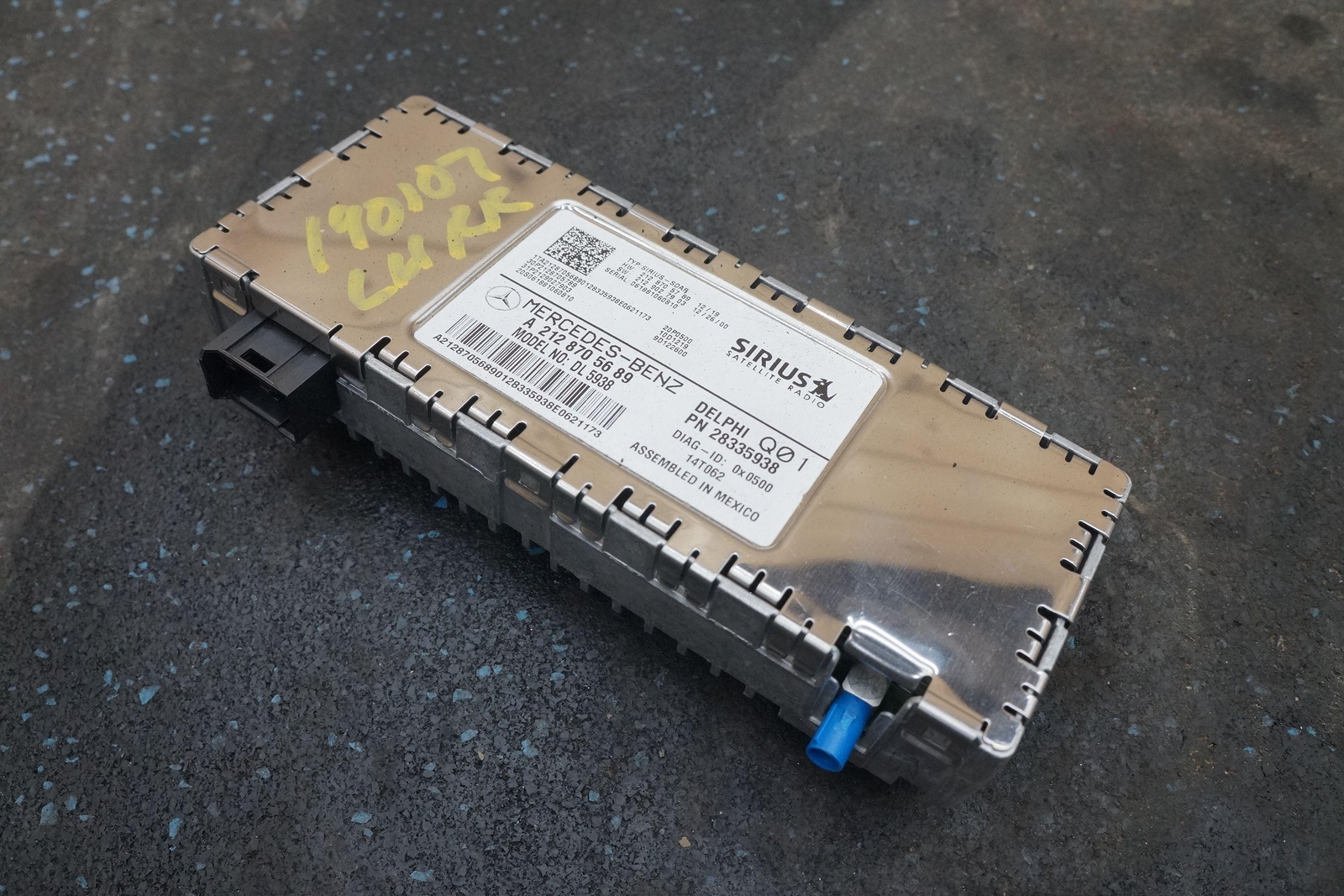 Sirius Satellite Radio Receiver Module 2128705689 Mercedes CLS550 W218