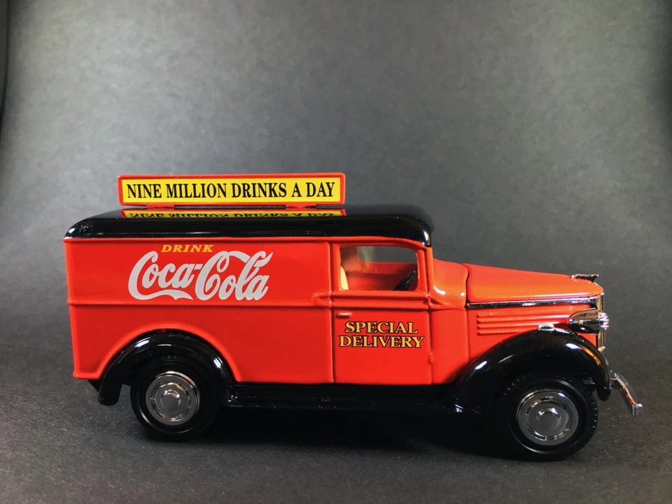 Matchbox 37 1937 GMC Van Coca Cola Coke Special Delivery YPC02-M 1:43 - Image 3 of 3