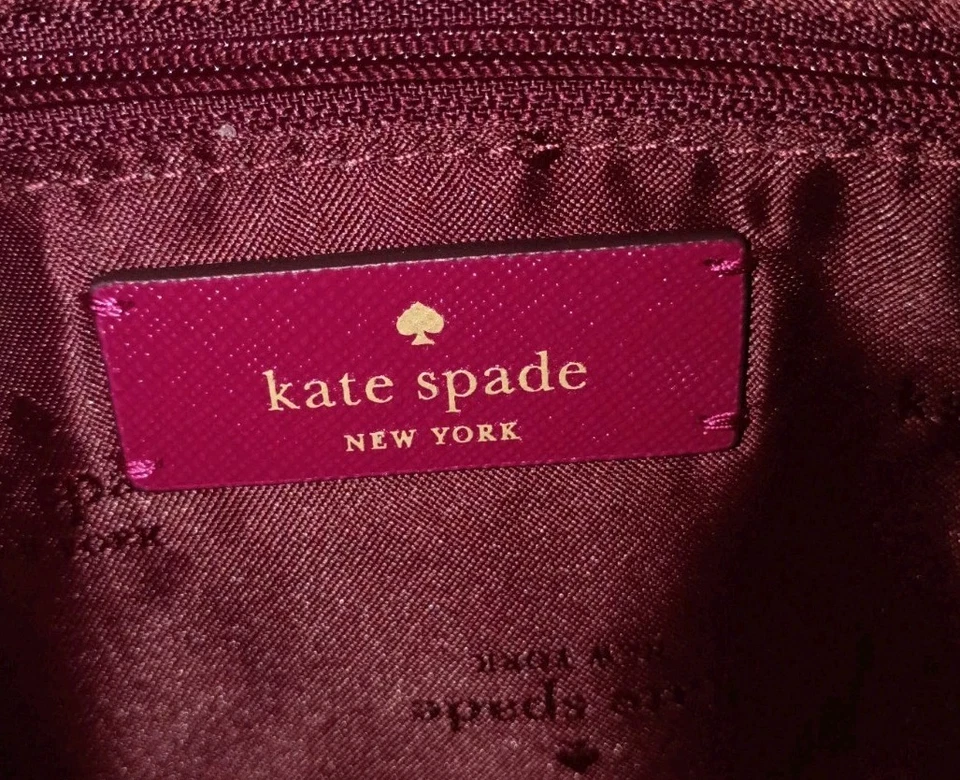 Bandolera convertible mediana Kate Spade Madison imitación perla $329 Foto 2 de 4