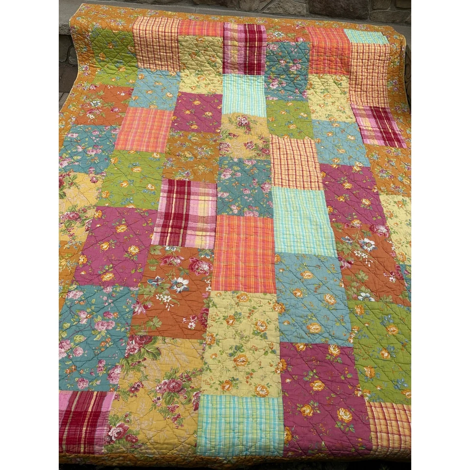 Edredón de algodón floral retazos The Company Store 62x88” reversible vintage floral Foto 3 de 4