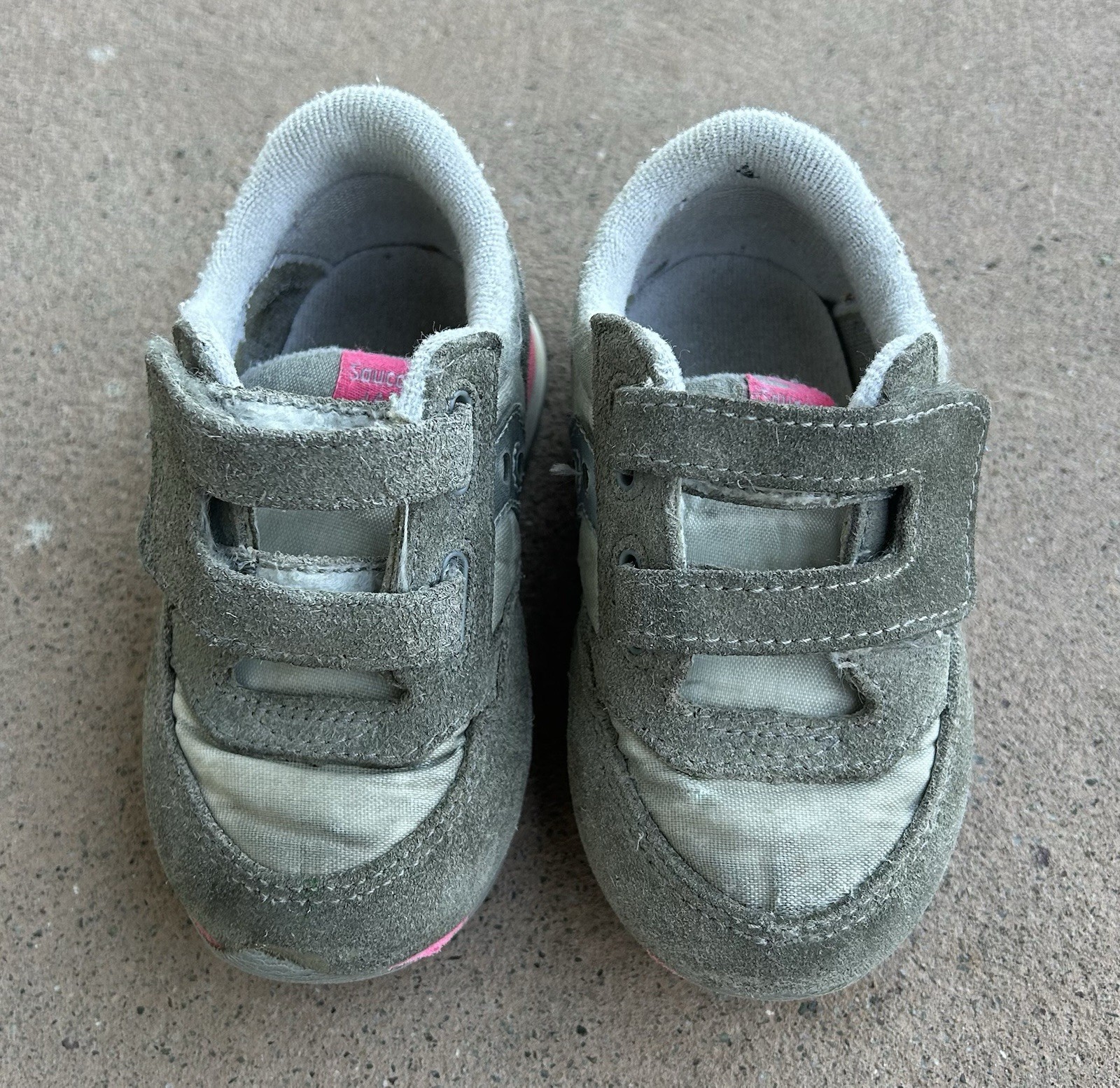 Saucony Jazz Toddler Size 6.5 Grey And Pink