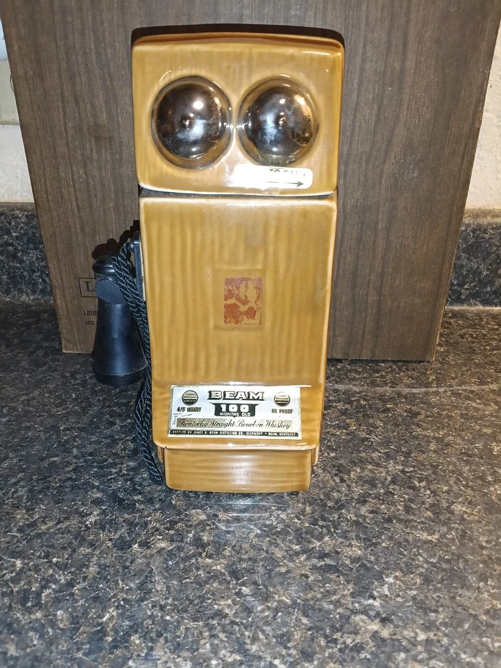 Jim Beam Teléfono Pioneros de América 100 Aniversario Antiguo Teléfono Decantador Foto 3 de 4